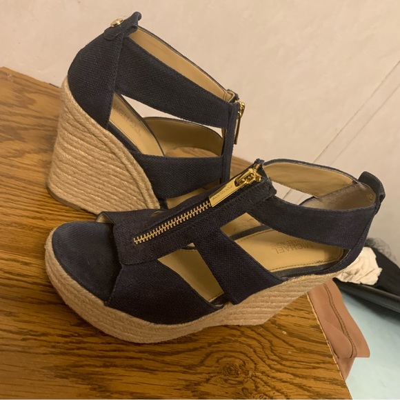 Michael kors women shoes sz 5.5 - Picture 2 of 4